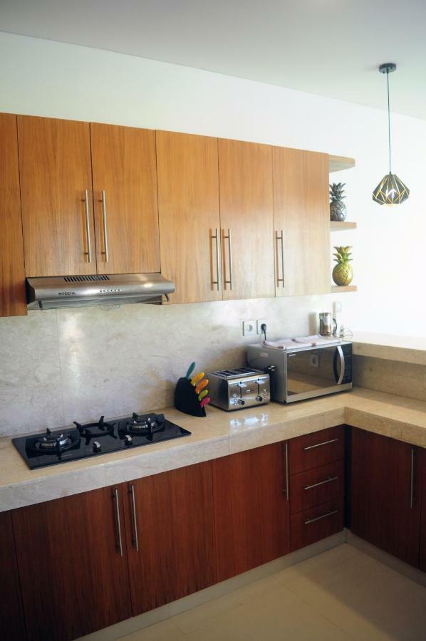 Pineapple Villa Sanur Ngoại thất bức ảnh
